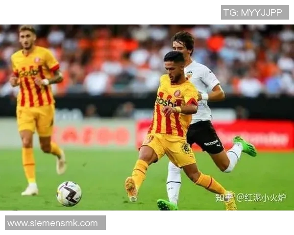 韩国足球明星激战赛场展现激情与实力的精彩对决